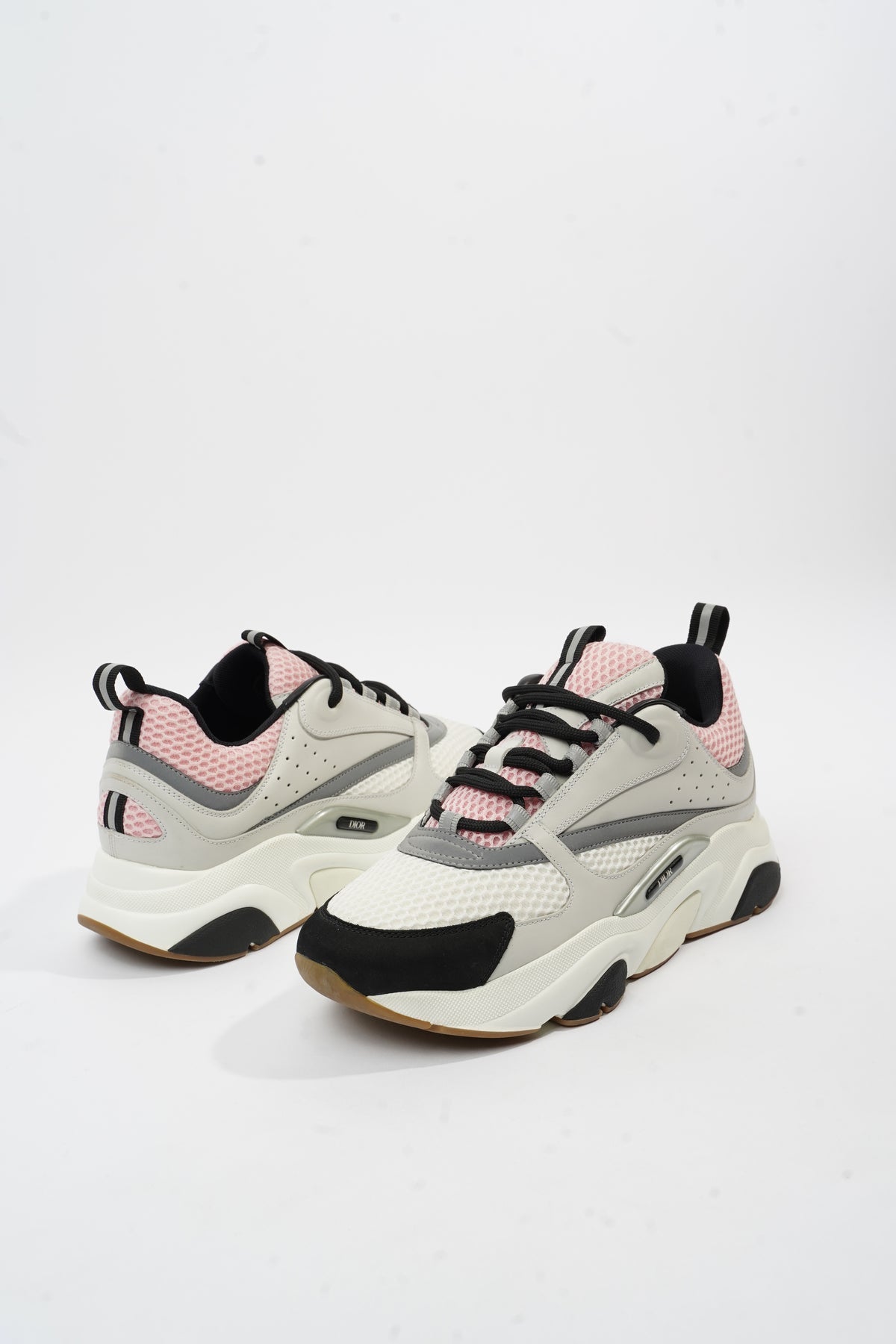 B22 Pale Pink Grey