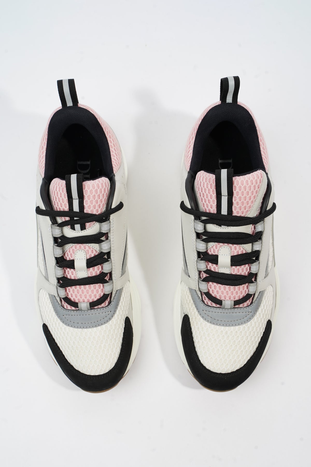B22 Pale Pink Grey