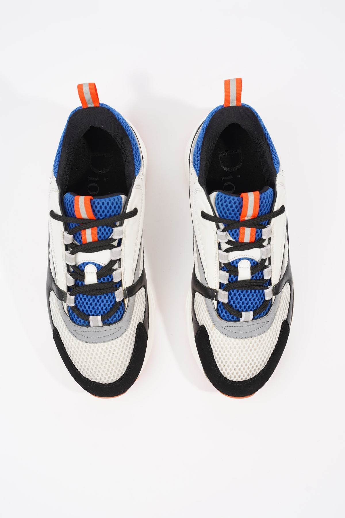 B22 White/Black/Blue