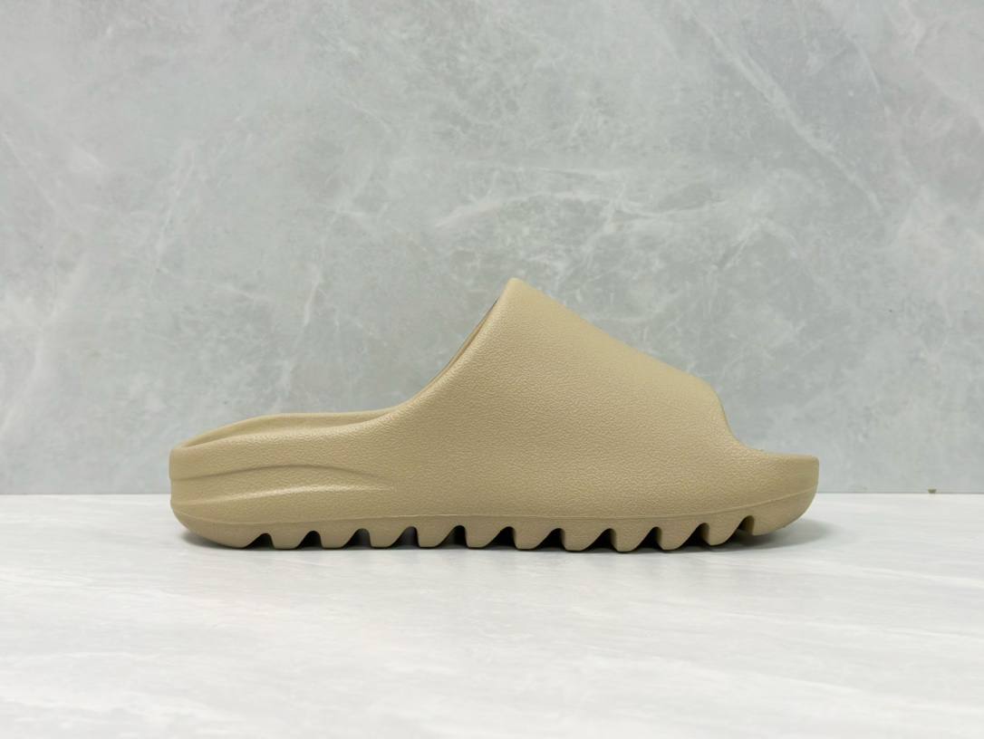 Yeezy Slide Bone