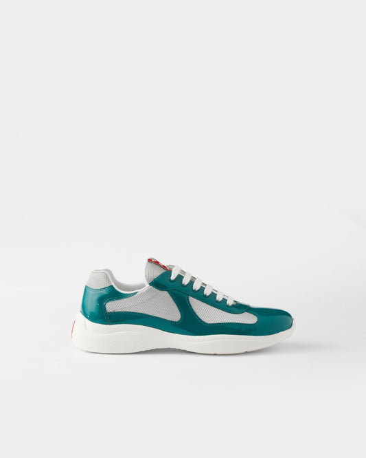 Prada America’s Cup Bleu lagon