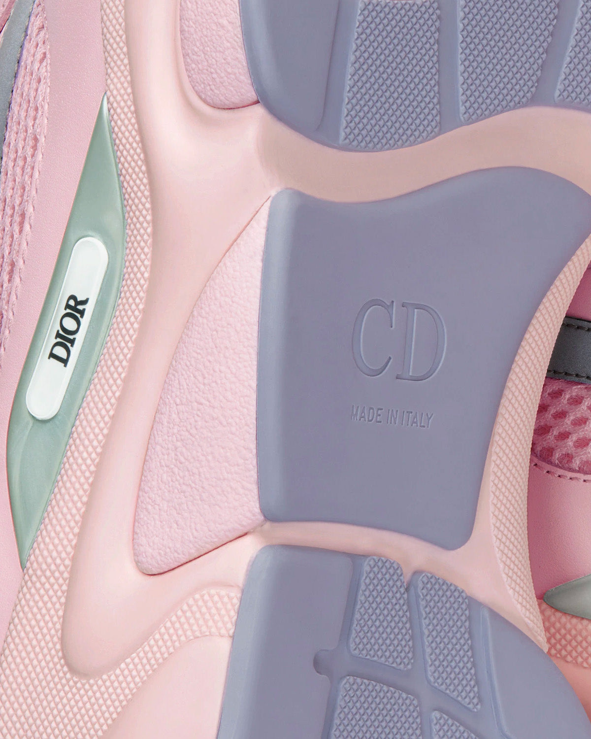 B22 Pink