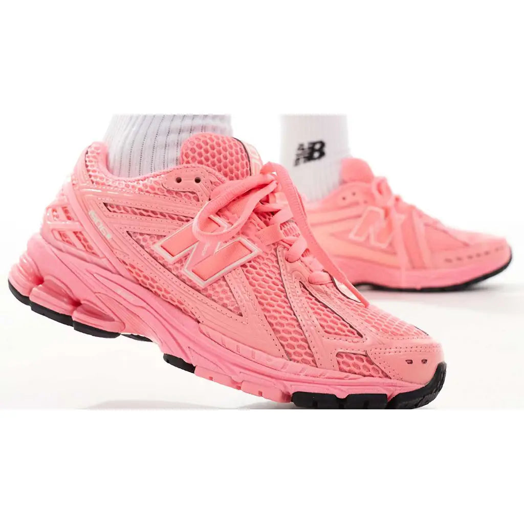 New Balance 1906 Neon Pink