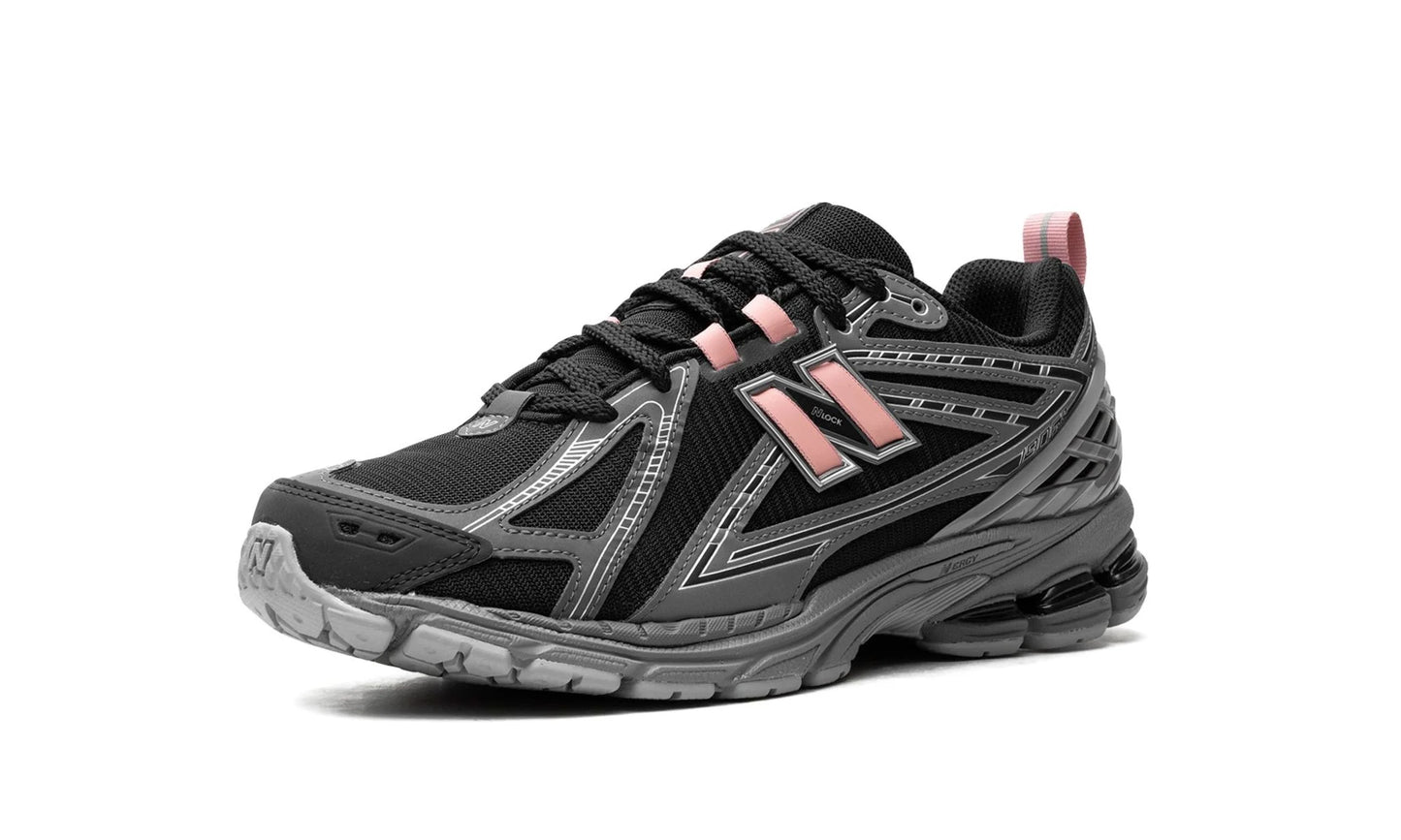 New Balance 1906R Black Pink Moon
