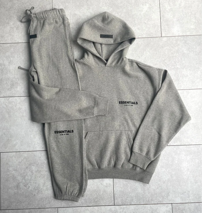 Ensemble Essentials Gris