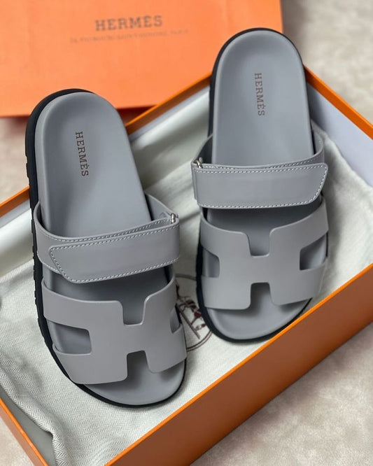 Claquettes Chypre Grise