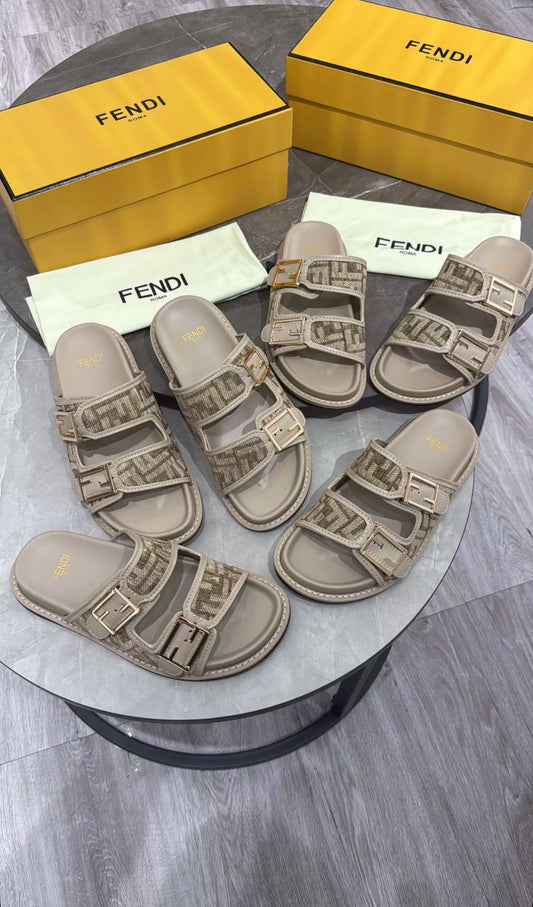 Sandales Fendi FF Beige