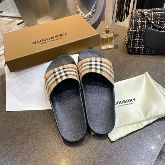 Claquettes Burberry