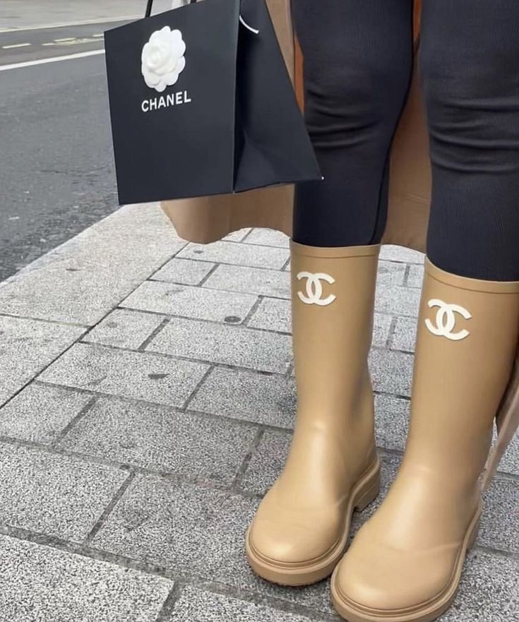 Bottes Chanel Beige