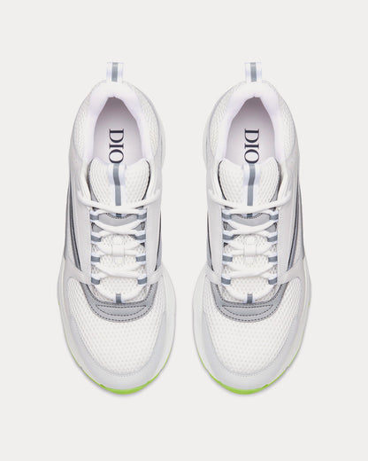 B22 White And Green